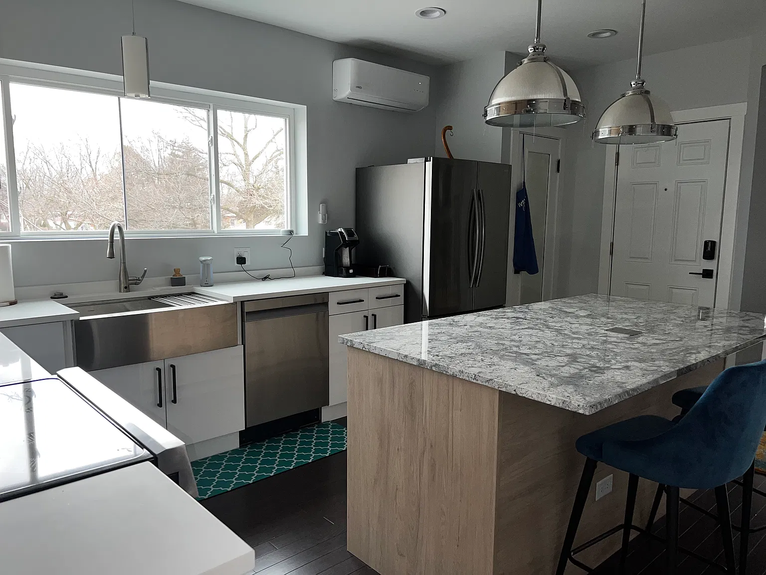 3 bed, 1600 sqft, $4,000 — Photo 3