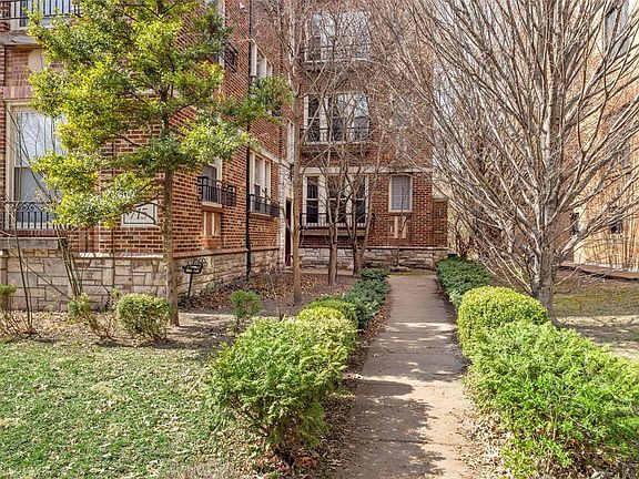 4th image of 715 Westwood Dr APT 1E