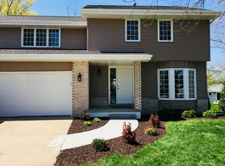 7411 Fox Ct NE, Cedar Rapids, IA 52402