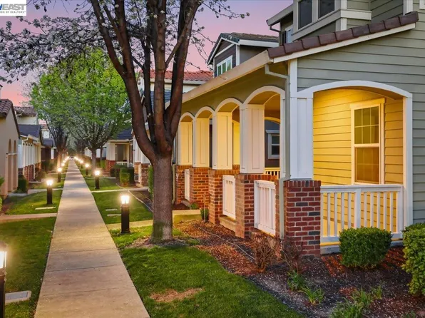 369 W Tuscan Ln, Mountain House, CA 95391