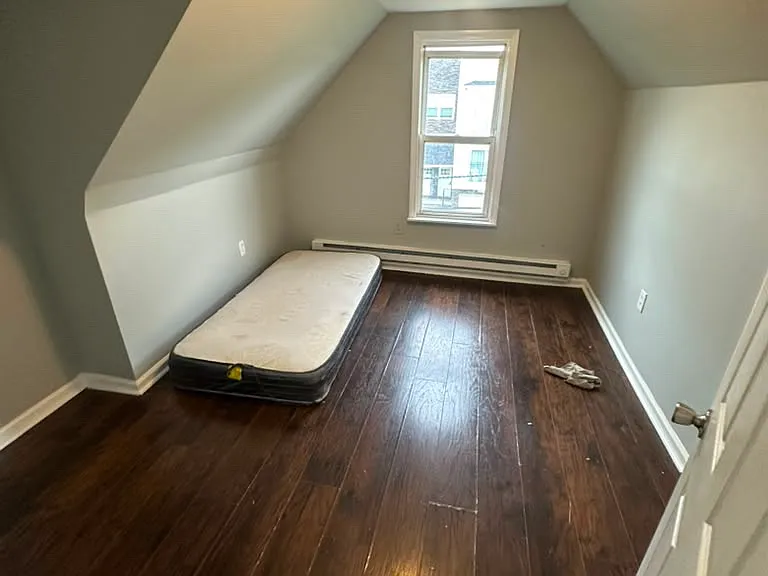 402 S 8th St #3F — Photo 2