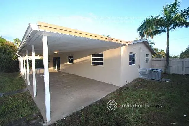 1612 NW 5th St — Photo 9