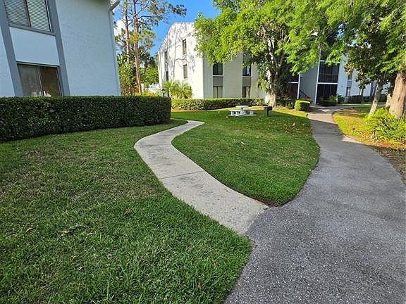 2nd image of 1281 Pine Ridge Cir E APT B1