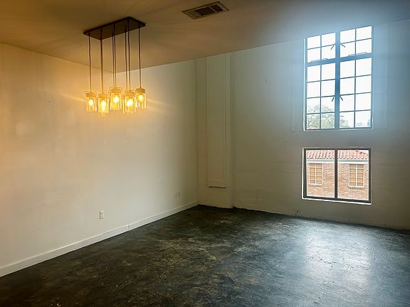 3rd image of 620 Opelousas Ave APT 202