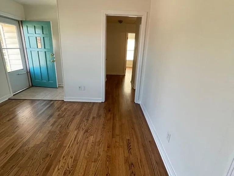 1726 McCracken St — Photo 6