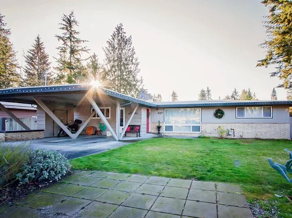 327 NW 202nd St, Seattle, WA 98177