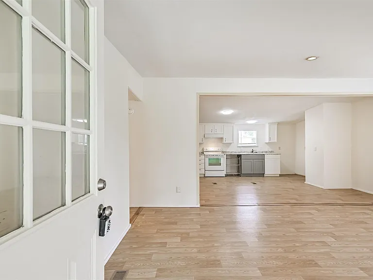 1749 Max Rd #4 — Photo 4