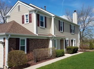 339 University Ln UNIT A, ELK GROVE VILLAGE, IL 60007