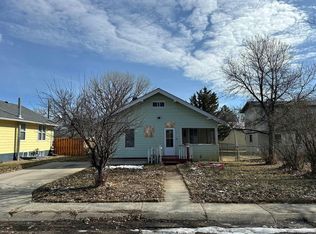 816 S Lake Ave, Miles City, MT 59301