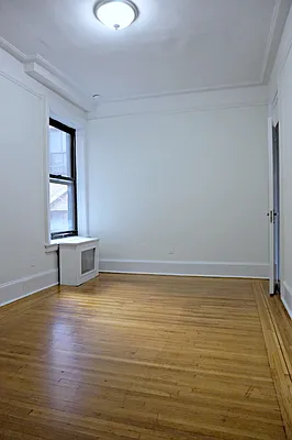 Rented by Metropolitan Equities | media 22