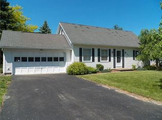64 Little Tree Ln, Hilton, NY 14468