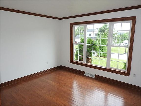 3rd image of 130 Whitfield Dr