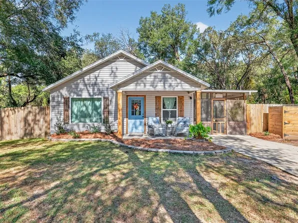 13 Bay Court Run, Ocklawaha, FL 32179