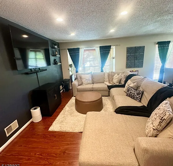 4001 Riddle Ct — Photo 5