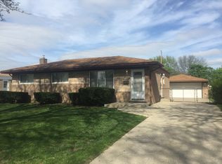 32656 Oakview Dr, Warren, MI