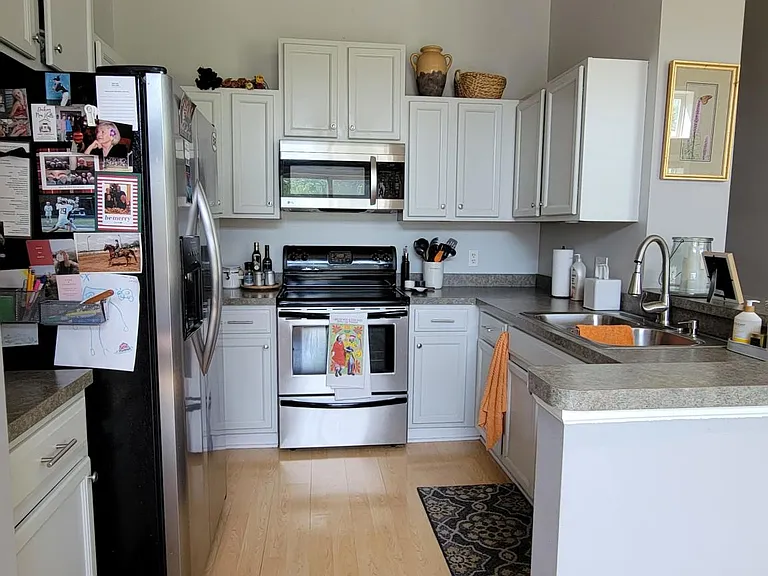 7648 Century Ct — Photo 16