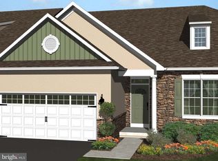 140 Sawgrass Dr, Millersville, PA 17551