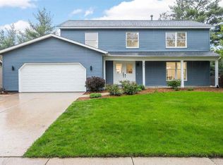 362 Cambridge Dr NE, Cedar Rapids, IA 52402