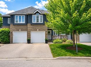 199 Saginaw Pkwy #10, Cambridge, ON N1T1T9