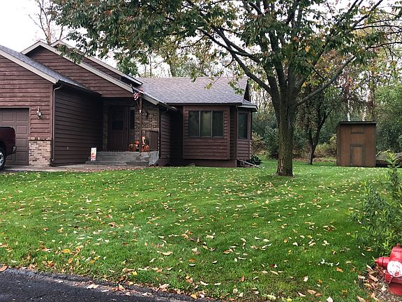 2nd image of 518 Tamarack Ct