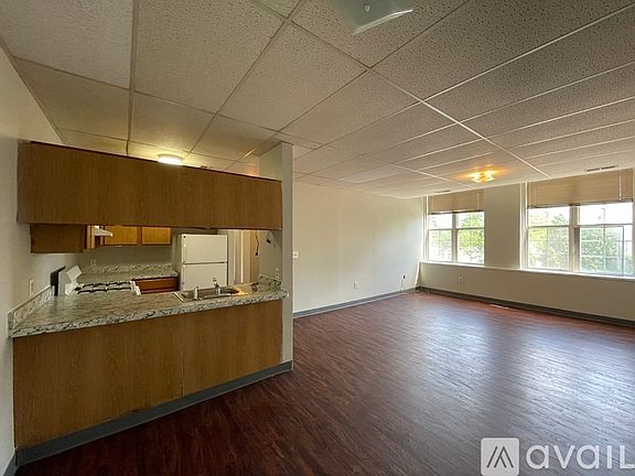 4th image of 3288 W 58th St APT 21
