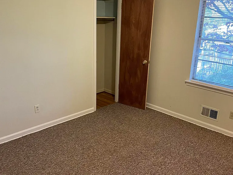 2624 Longview Ave #1 — Photo 9