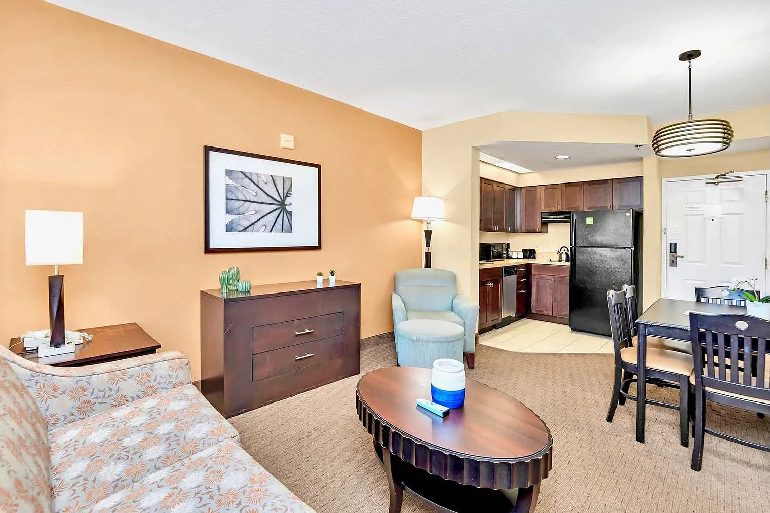 1 bed, 1.0 bath, 538 sqft, $1,659 — Photo 2