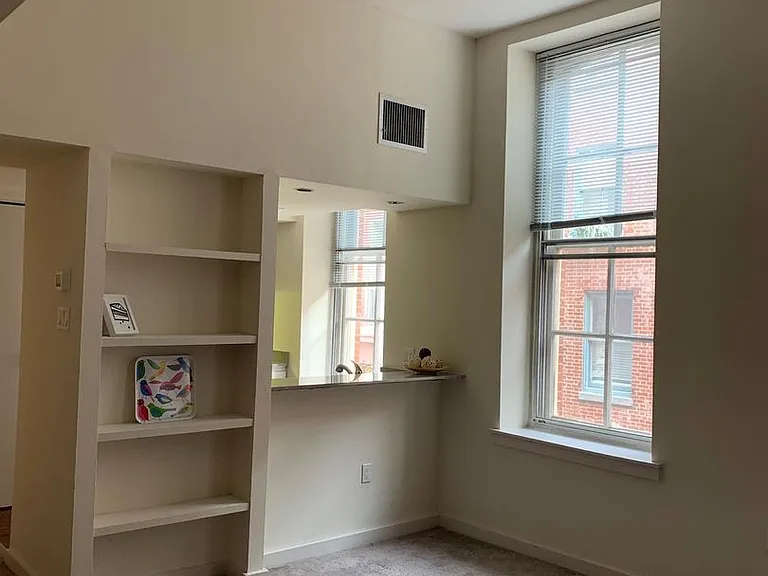 24-30 S Bank St #206 — Photo 8