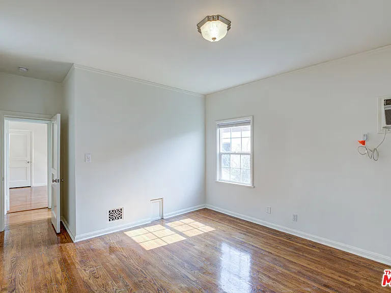 127 N Harper Ave — Photo 10