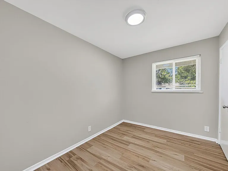 10772 Spring Garden Dr — Photo 19