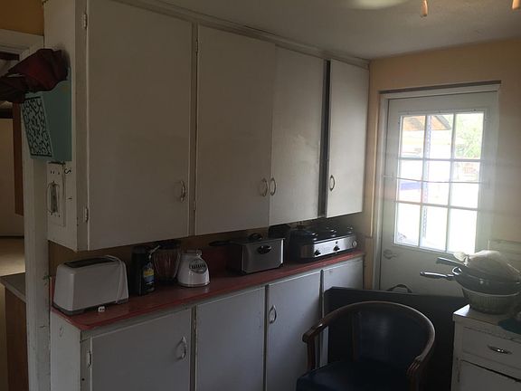 4th image of 701 E Lovett St