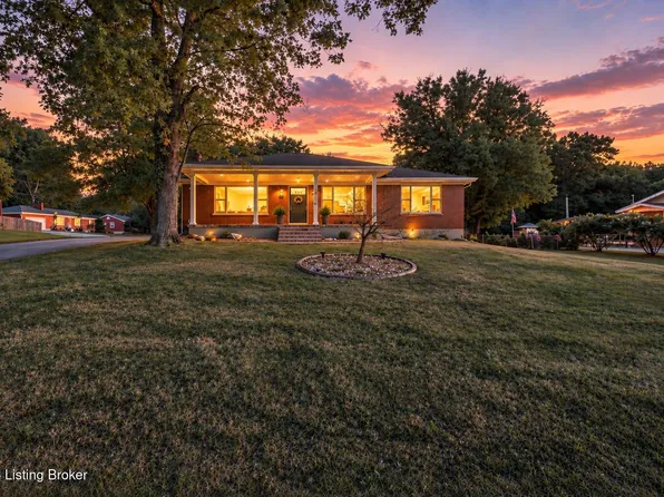 10001 Vega Ln, Louisville, KY 40272