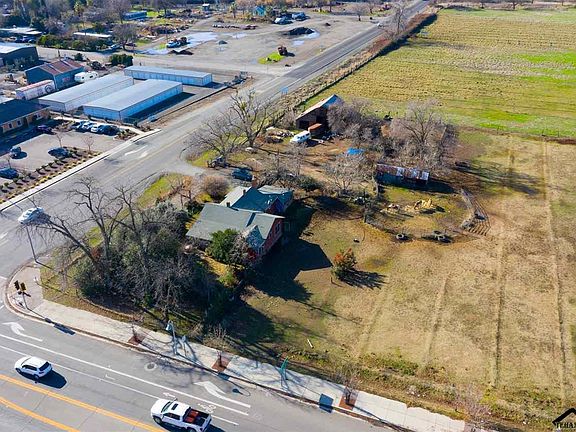 2nd image of 8011 Highway 99e