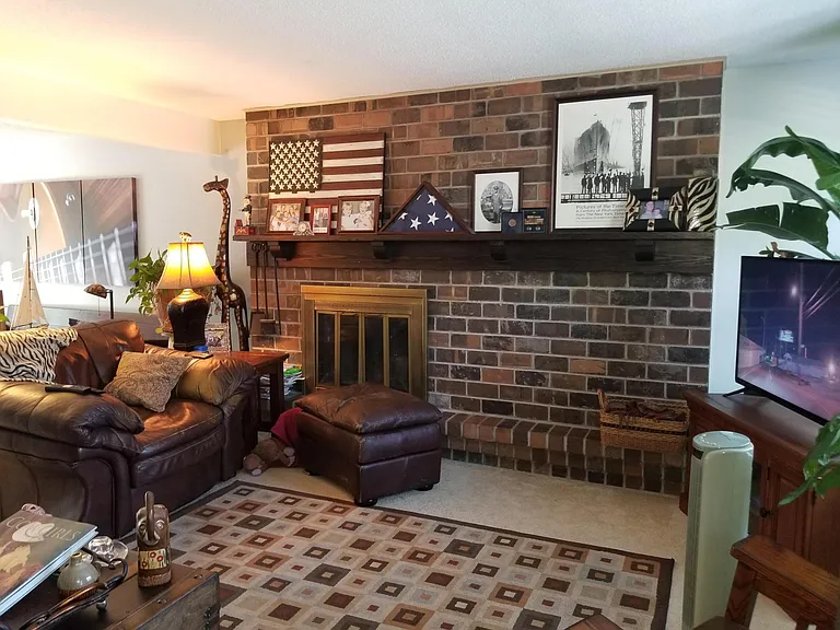 336 Twykingham Pl — Photo 4