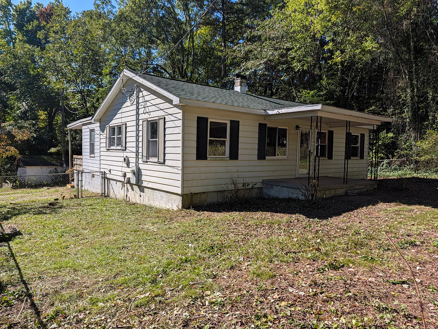 3 bed, 1366 sqft, $1,900 — Photo 3