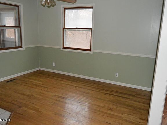 4th image of 23105 Patricia Ln