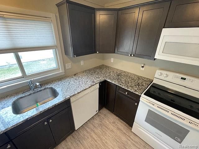 215 W Parent Ave, photo 5