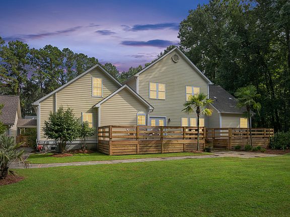 2nd image of 2754 Coquina Dr