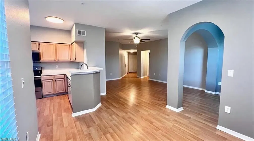 2 bed, 2.0 bath, 1239 sqft, $2,000 — Photo 3