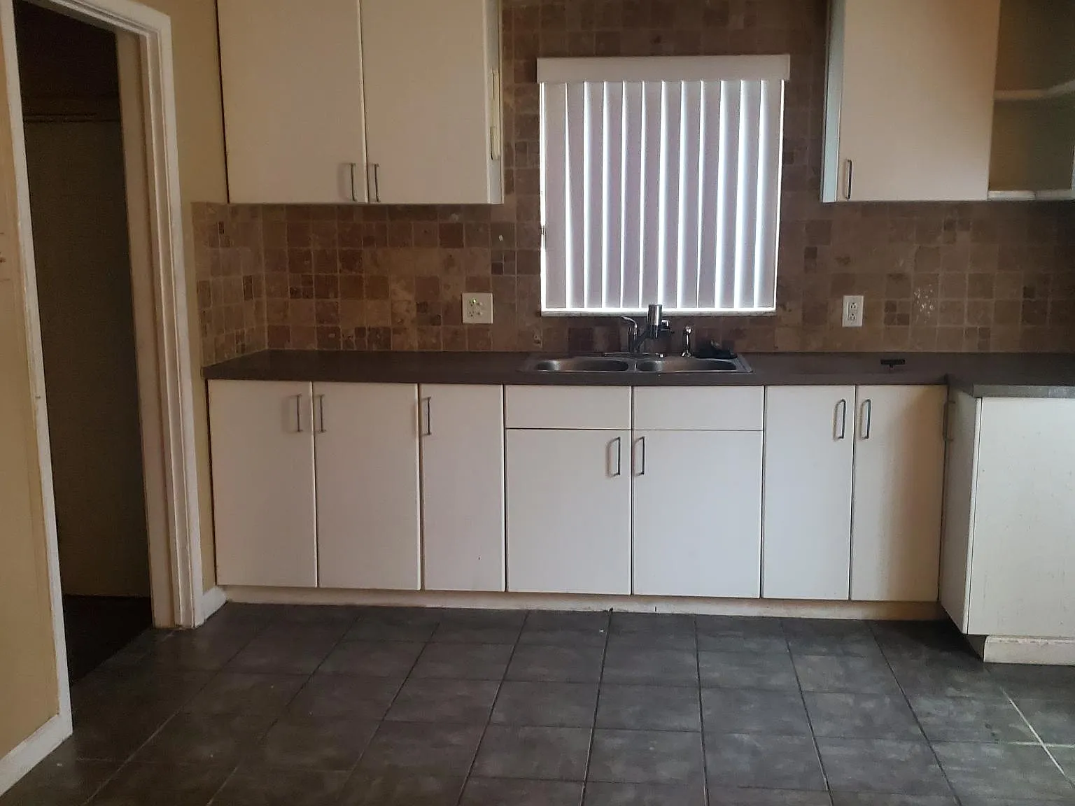 2 bed, 1256 sqft, $1,850 — Photo 3