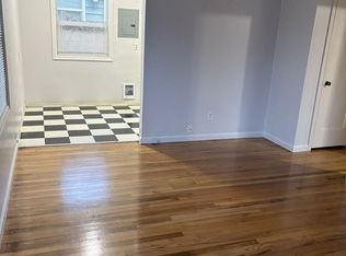9050 SE Stark St APT 4, Portland, OR 97216