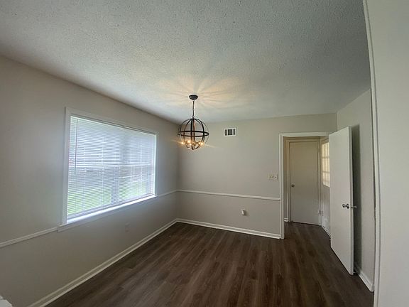 3rd image of 335 Laura Ann Dr