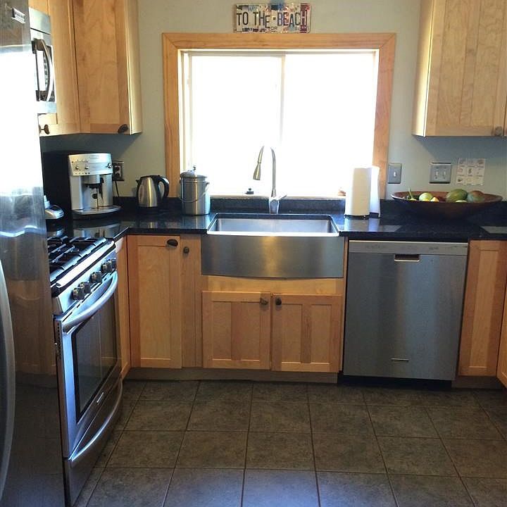 1st image of 777 Lakewood Ln