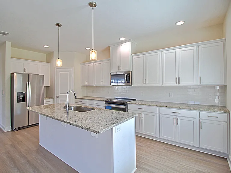 151 Buckingham Dr — Photo 11
