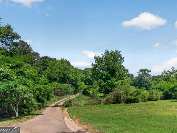 201 Cove Access Rd, Talladega, AL 35160