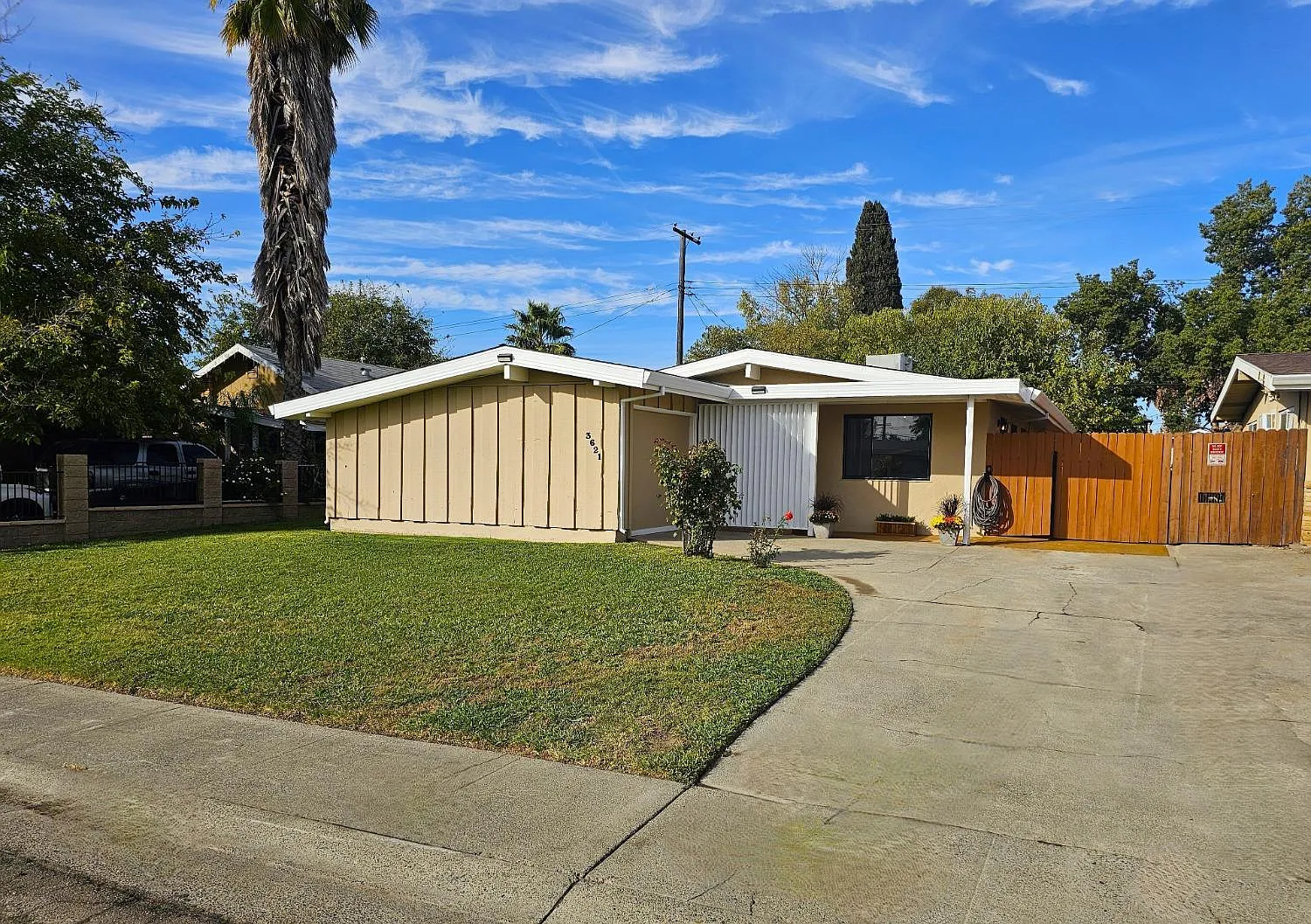 3621 Floral Dr photo 1