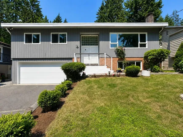 1398 Chamberlain Dr, North Vancouver, BC V7K 1P6