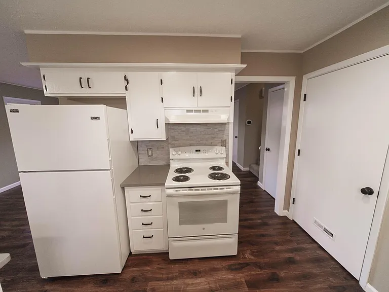 460 California St #4 — Photo 5