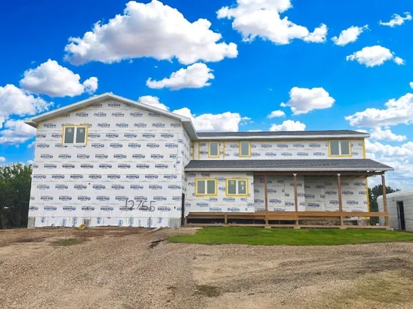 12765 Hobby Dr, Aberdeen, SD 57401