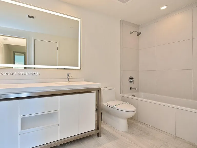 2000 Metropica Way #2206 — Photo 7